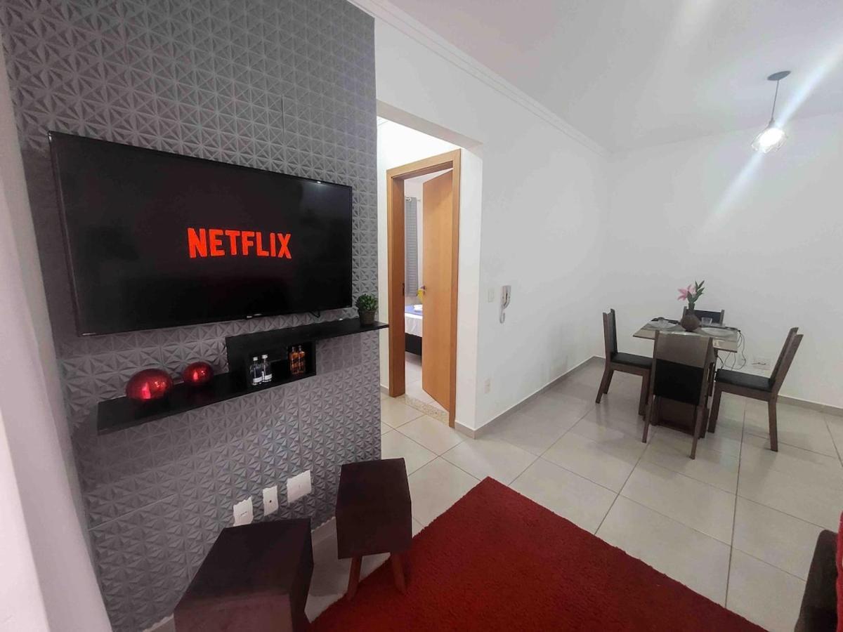 Bem No Centro, Cozinha Completa, Varanda E Garagem Poços de Caldas Екстериор снимка