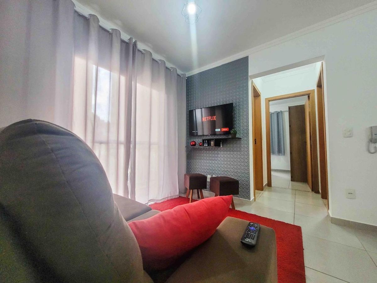 Bem No Centro, Cozinha Completa, Varanda E Garagem Poços de Caldas Екстериор снимка